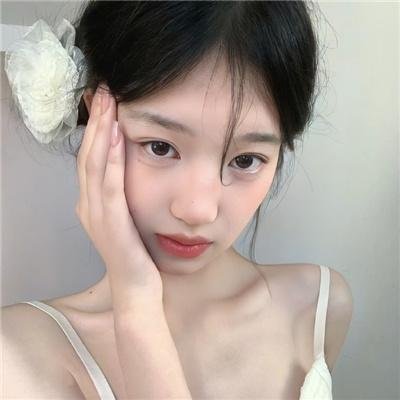 绿草如阴