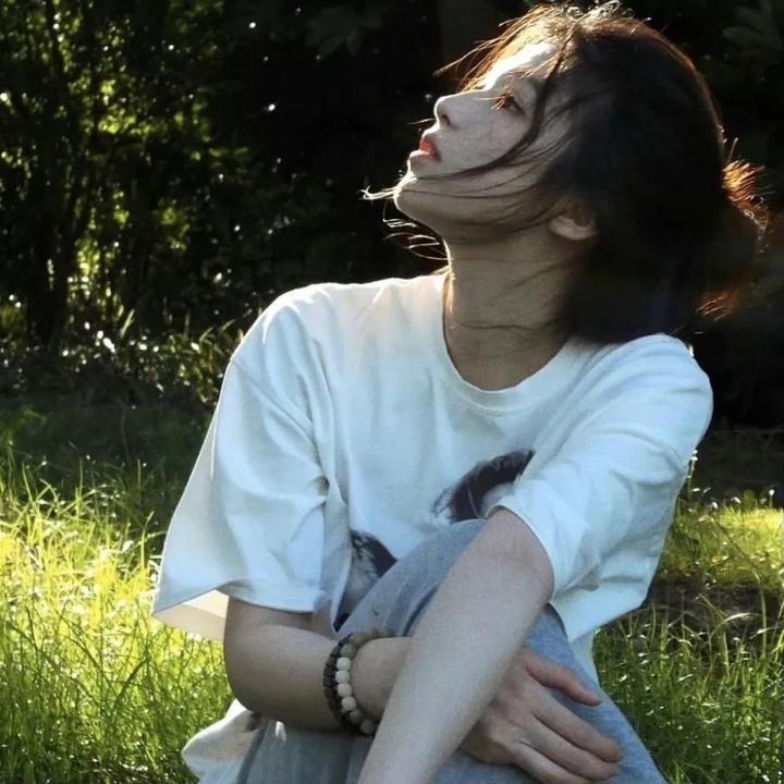 吞噬太阳的女子